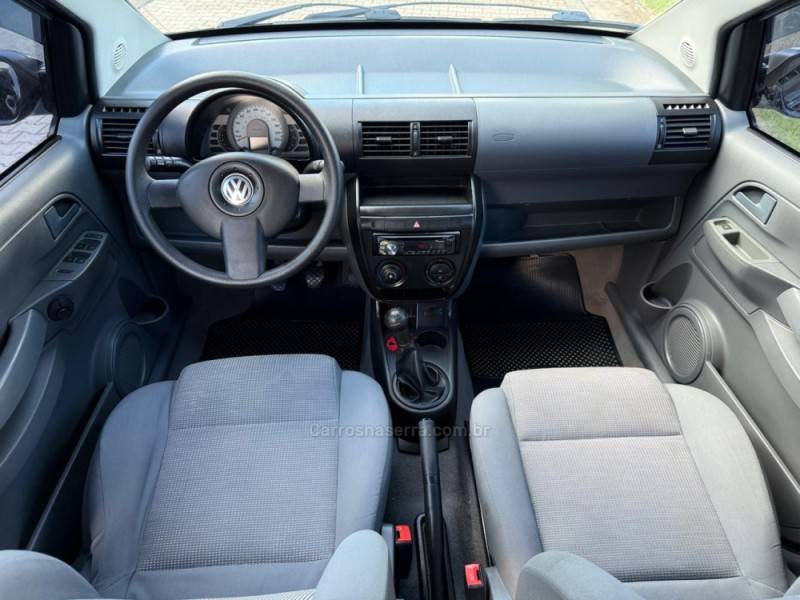 VOLKSWAGEN - FOX - 2007/2008 - Preta - R$ 30.900,00
