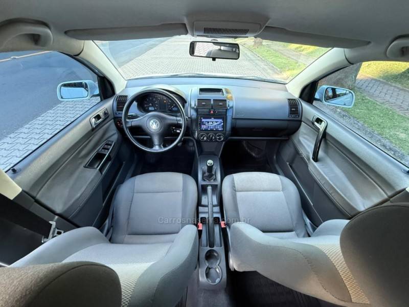 VOLKSWAGEN - POLO - 2006/2007 - Branca - R$ 32.900,00