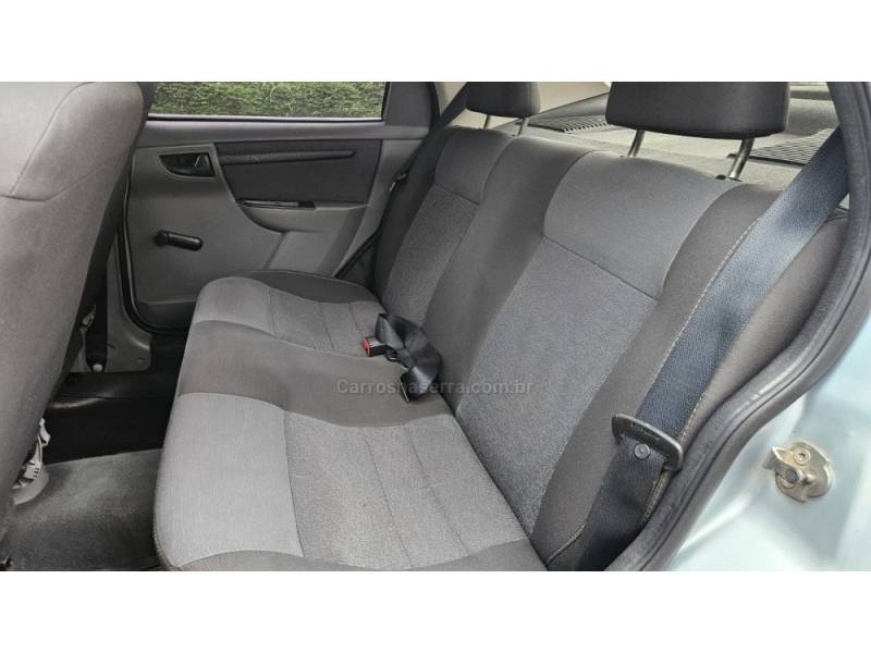 CHEVROLET - PRISMA - 2011/2012 - Prata - R$ 27.900,00