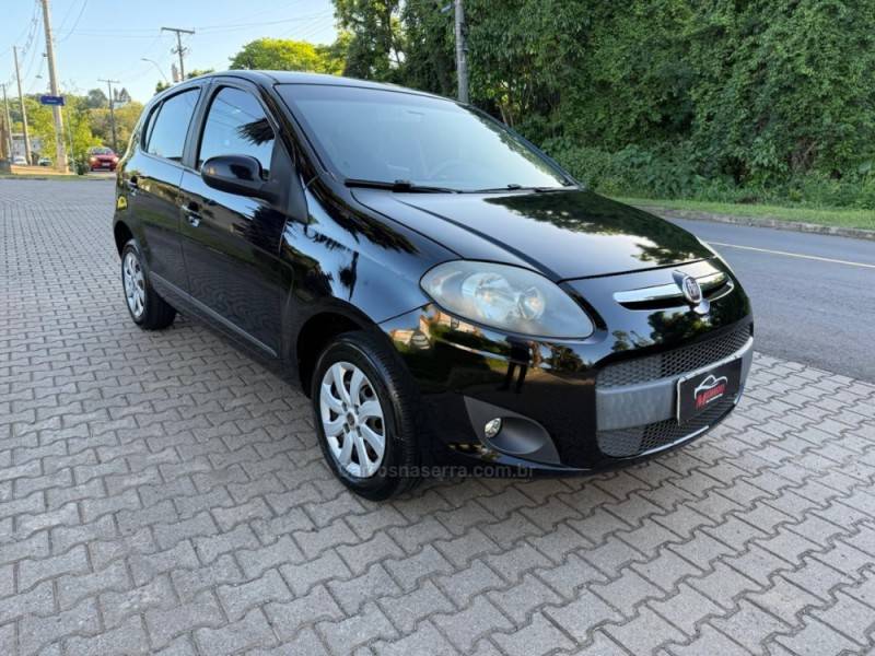 FIAT - PALIO - 2012/2013 - Preta - R$ 38.900,00