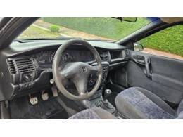 CHEVROLET - VECTRA - 1996/1997 - Verde - R$ 17.900,00