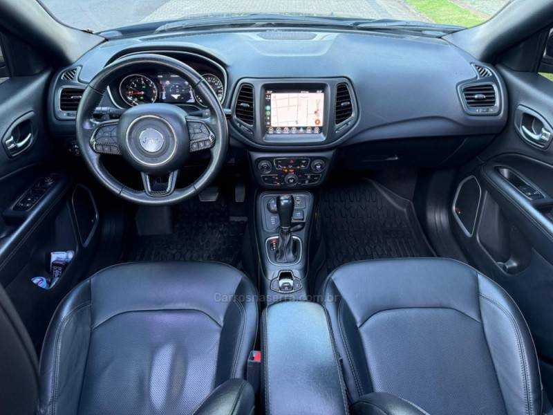 JEEP - COMPASS - 2020/2021 - Marrom - R$ 117.900,00