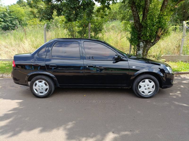 CHEVROLET - CLASSIC - 2012/2012 - Preta - R$ 28.900,00