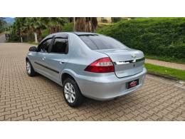 CHEVROLET - PRISMA - 2011/2012 - Prata - R$ 27.900,00