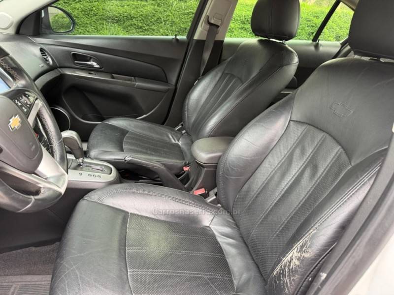 CHEVROLET - CRUZE - 2013/2014 - Branca - R$ 59.900,00