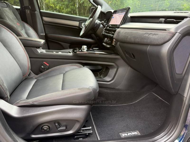 RAM - RAMPAGE - 2025/2025 - Azul - R$ 238.000,00