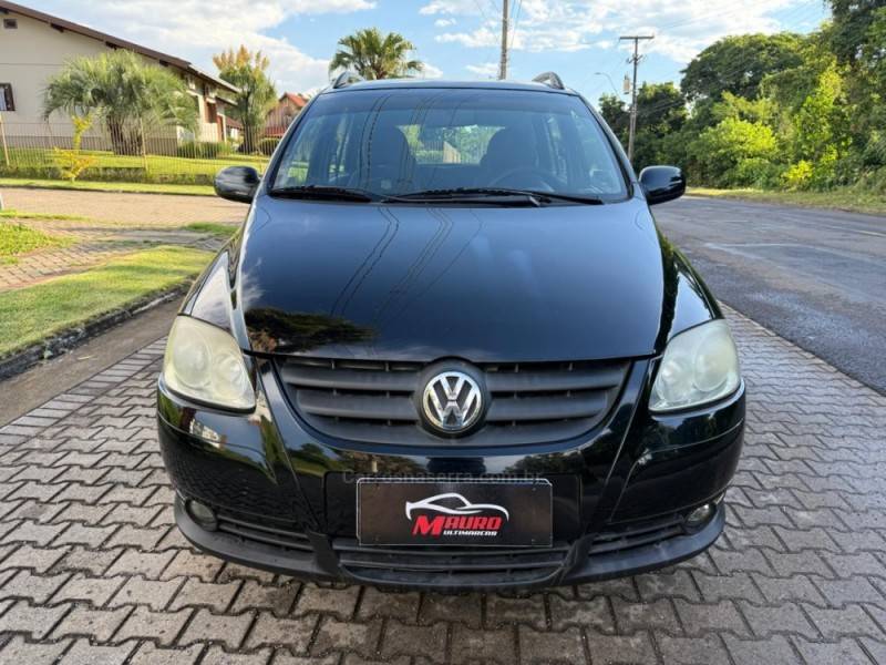 VOLKSWAGEN - SPACEFOX - 2009/2010 - Preta - Sob Consulta