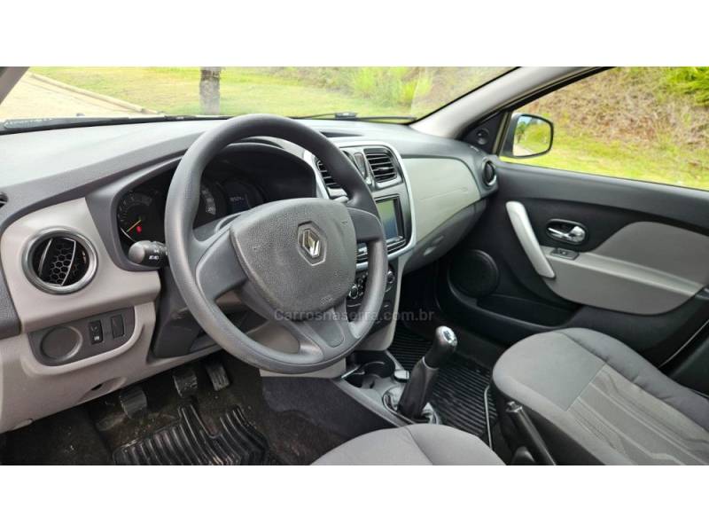 RENAULT - LOGAN - 2017/2018 - Branca - R$ 45.900,00