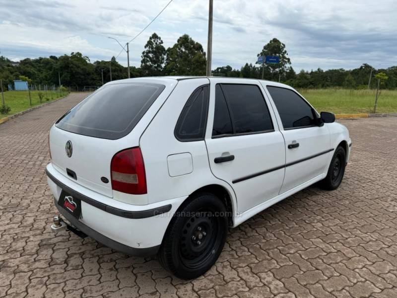 VOLKSWAGEN - GOL - 2001/2001 - Branca - R$ 22.900,00