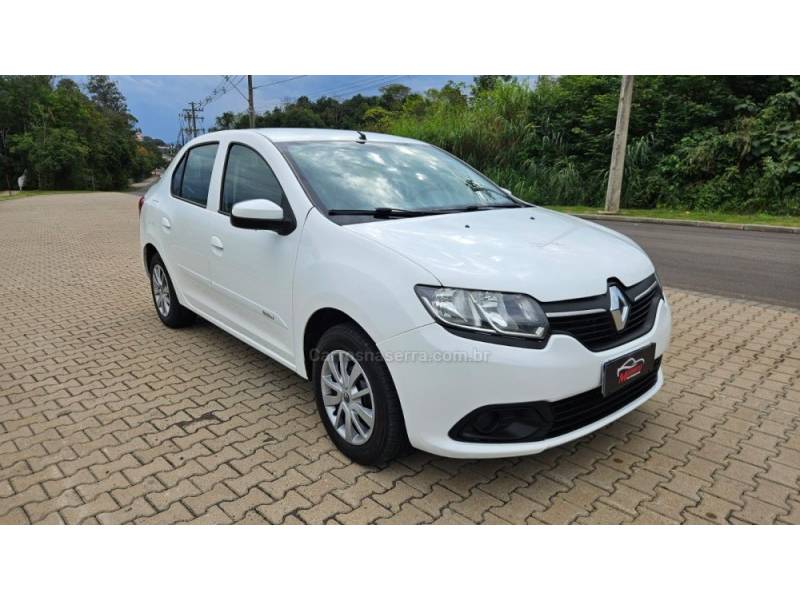 RENAULT - LOGAN - 2017/2018 - Branca - R$ 45.900,00