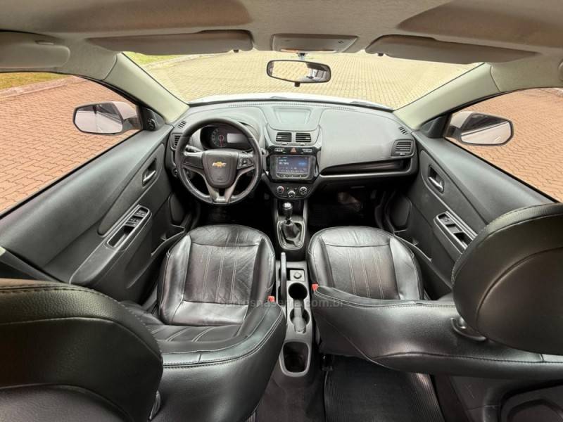 CHEVROLET - COBALT - 2015/2015 - Branca - R$ 39.900,00