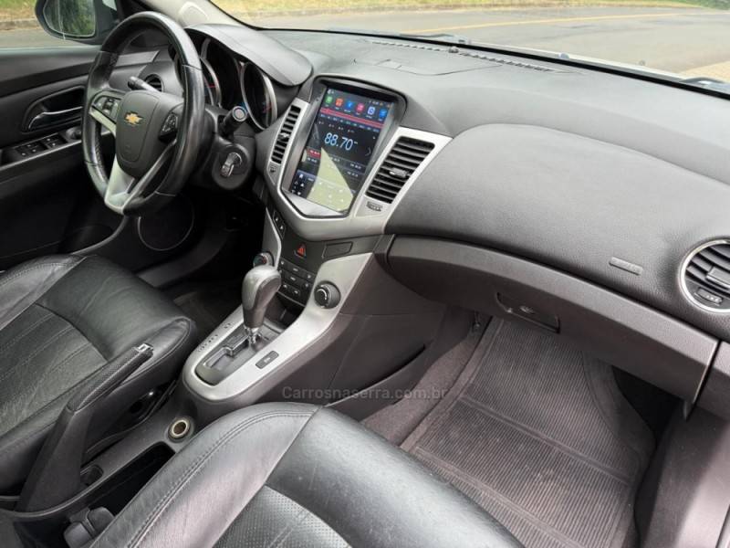 CHEVROLET - CRUZE - 2013/2014 - Branca - R$ 59.900,00