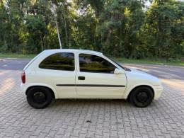 CHEVROLET - CORSA - 1996/1996 - Branca - R$ 13.900,00