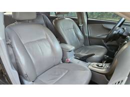 TOYOTA - COROLLA - 2010/2011 - Preta - R$ 50.000,00