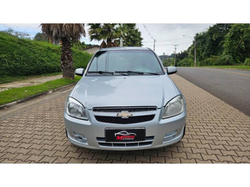 CHEVROLET - PRISMA - 2011/2012 - Prata - R$ 27.900,00