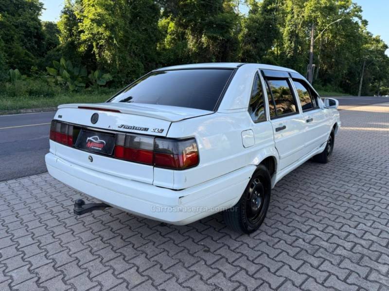 VOLKSWAGEN - SANTANA - 1995/1995 - Branca - R$ 7.500,00