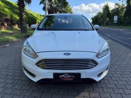 FORD - FOCUS - 2018/2019 - Branca - R$ 66.900,00