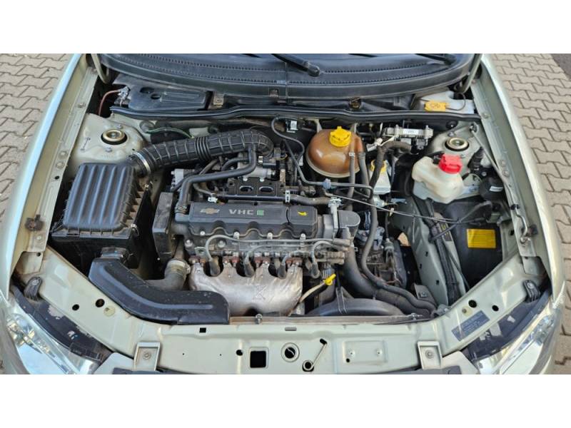 CHEVROLET - CLASSIC - 2010/2011 - Bege - R$ 25.900,00