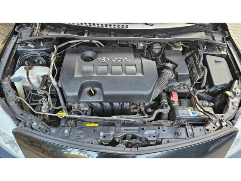 TOYOTA - COROLLA - 2010/2011 - Preta - R$ 50.000,00