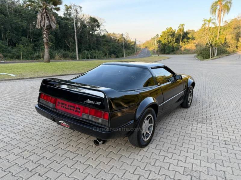 MIURA - X8 - 1989/1989 - Preta - R$ 58.000,00