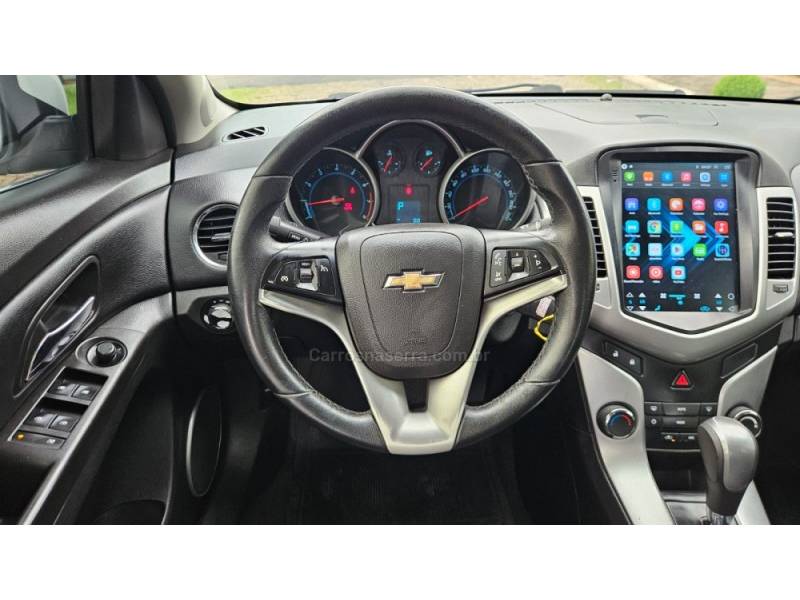 CHEVROLET - CRUZE - 2013/2014 - Branca - R$ 59.500,00