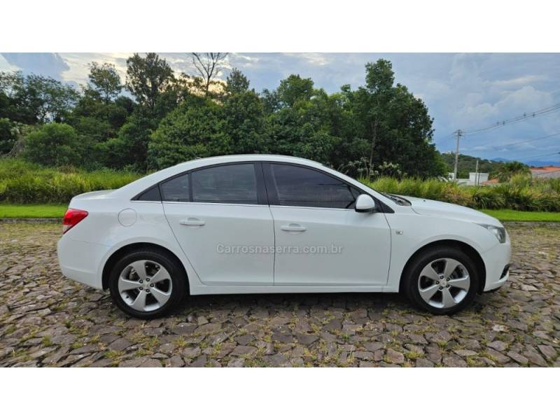 CHEVROLET - CRUZE - 2013/2014 - Branca - R$ 59.500,00