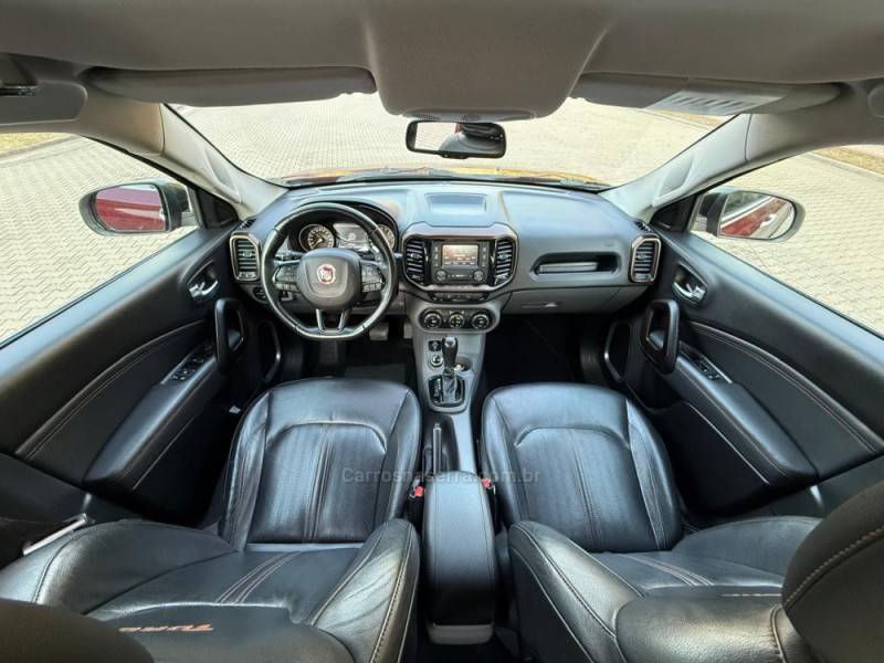 FIAT - TORO - 2016/2017 - Vermelha - R$ 97.900,00