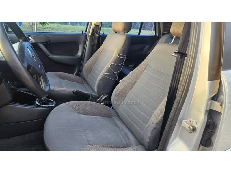 VOLKSWAGEN - GOL - 2007/2008 - Prata - R$ 29.900,00