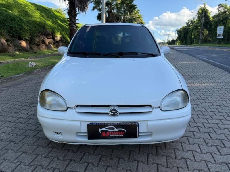 CHEVROLET - CORSA - 1996/1996 - Branca - R$ 13.900,00