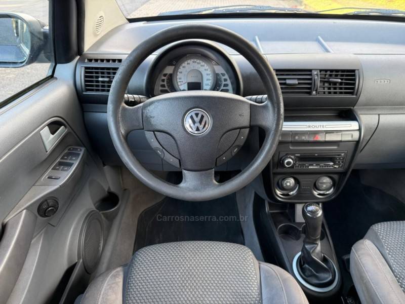 VOLKSWAGEN - SPACEFOX - 2009/2010 - Preta - Sob Consulta