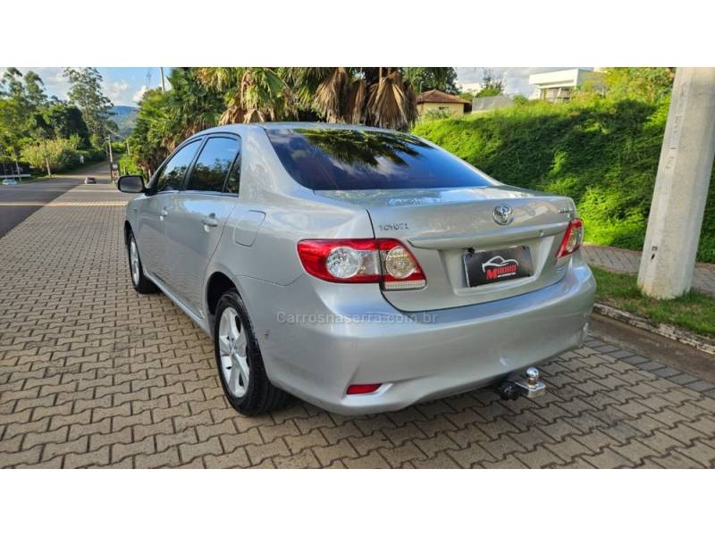 TOYOTA - COROLLA - 2012/2013 - Prata - R$ 70.500,00