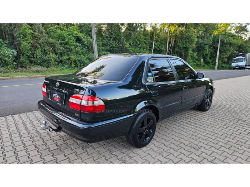 TOYOTA - COROLLA - 1999/1999 - Verde - R$ 25.900,00