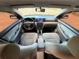 TOYOTA - COROLLA - 2005/2006 - Branca - R$ 38.900,00