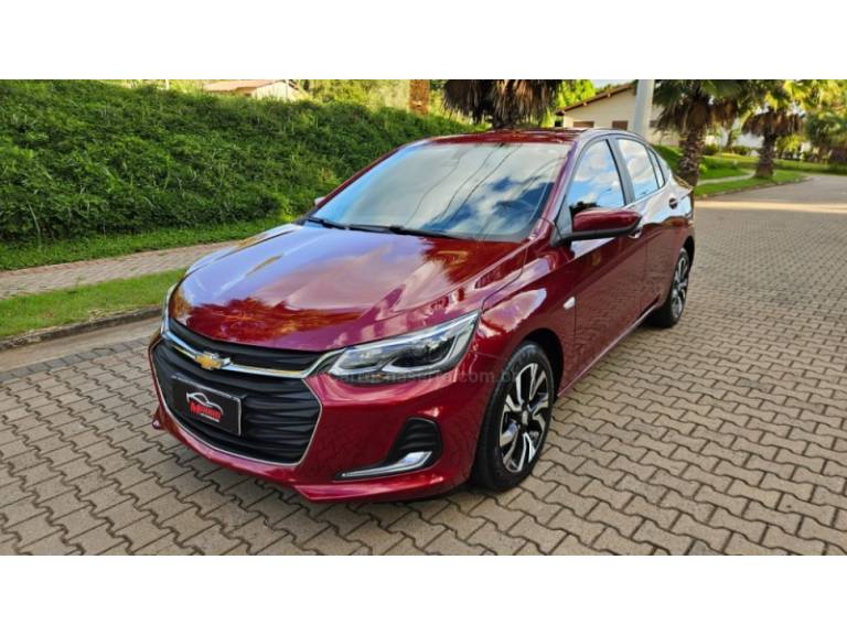 CHEVROLET - ONIX - 2022/2023 - Vermelha - R$ 90.900,00