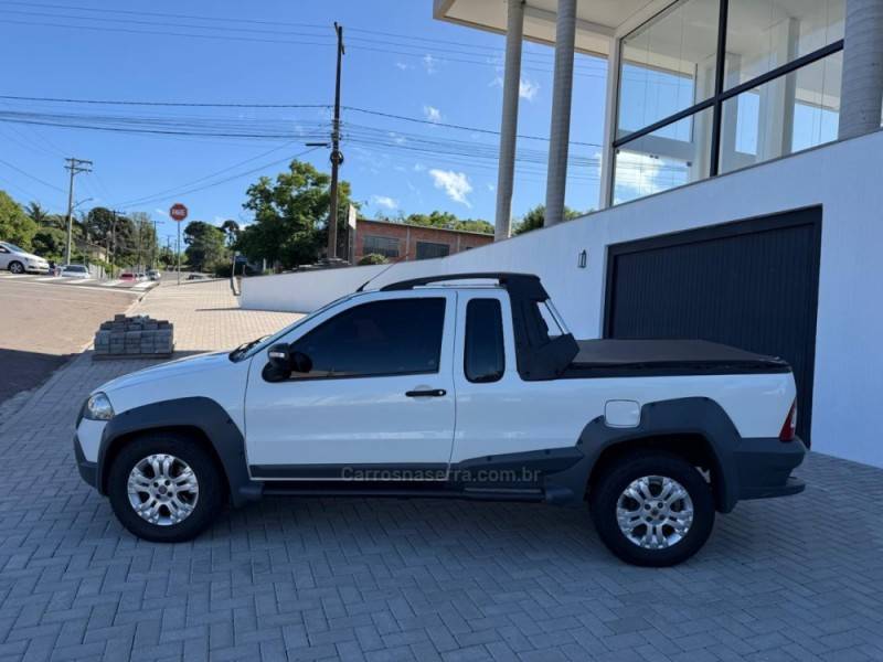 FIAT - STRADA - 2011/2012 - Branca - R$ 51.900,00