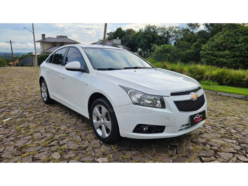 CHEVROLET - CRUZE - 2013/2014 - Branca - R$ 59.500,00