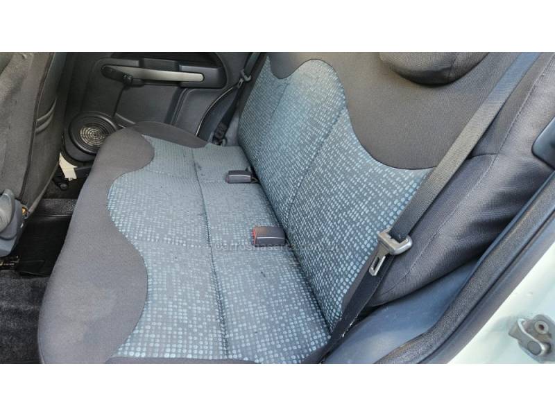 FIAT - UNO - 2010/2011 - Branca - R$ 24.900,00