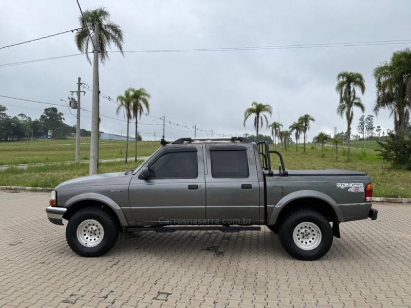 FORD - RANGER - 1998/1998 - Cinza - R$ 27.900,00
