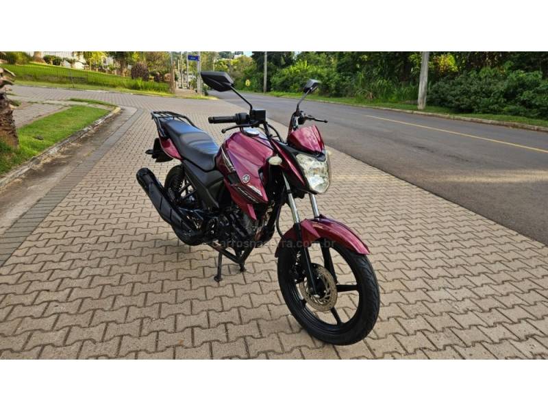 YAMAHA - FAZER - 2016/2016 - Vermelha - R$ 12.300,00