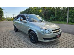 CHEVROLET - CLASSIC - 2010/2011 - Bege - R$ 25.900,00