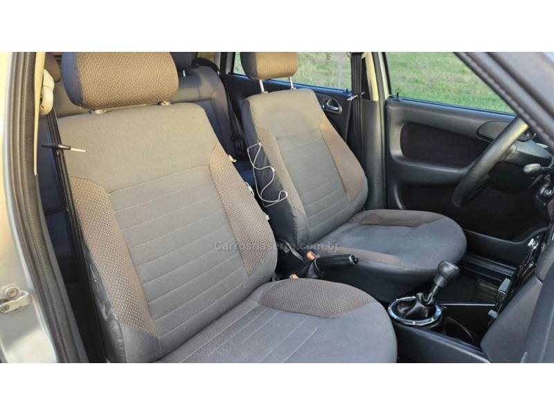 VOLKSWAGEN - GOL - 2007/2008 - Prata - R$ 29.900,00