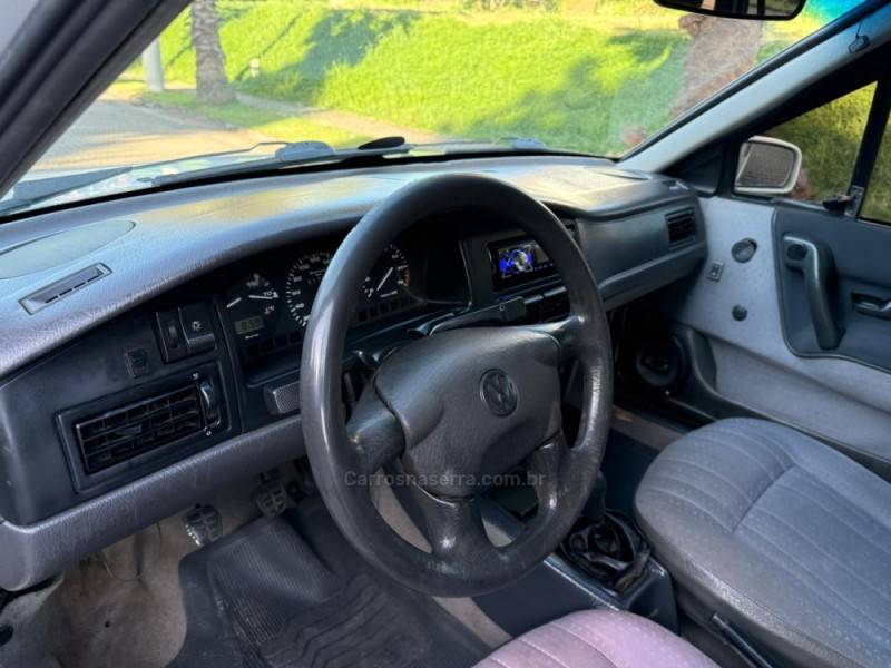 VOLKSWAGEN - SANTANA - 1995/1995 - Branca - R$ 7.500,00