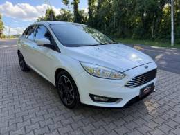 FORD - FOCUS - 2018/2019 - Branca - R$ 66.900,00
