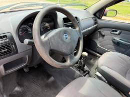 FIAT - PALIO - 2004/2005 - Vermelha - R$ 17.900,00