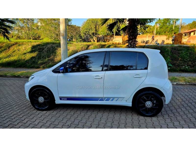 VOLKSWAGEN - UP - 2016/2017 - Branca - R$ 49.000,00