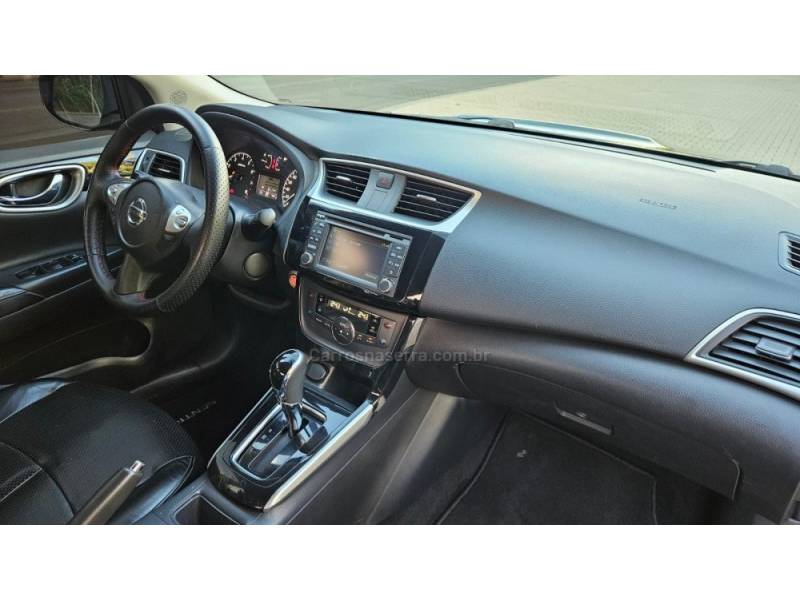 NISSAN - SENTRA - 2017/2018 - Preta - R$ 74.900,00