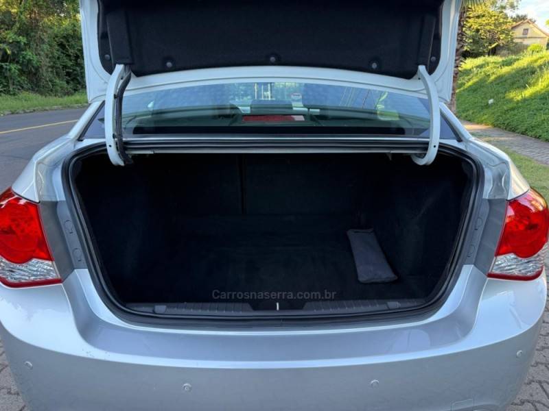 CHEVROLET - CRUZE - 2016/2016 - Prata - R$ 72.900,00