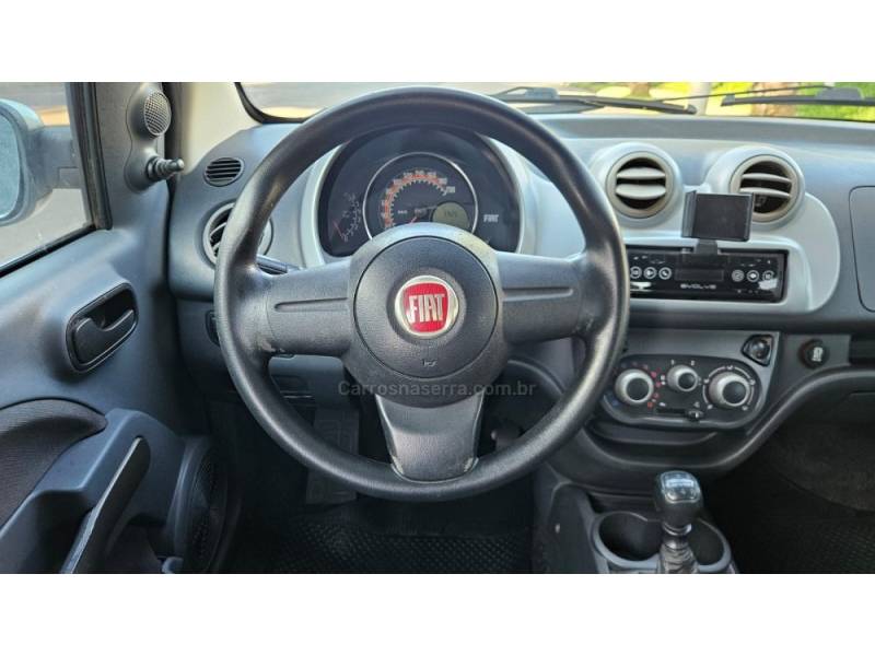 FIAT - UNO - 2010/2011 - Branca - R$ 24.900,00
