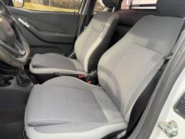 CHEVROLET - MONTANA - 2013/2014 - Branca - R$ 45.000,00