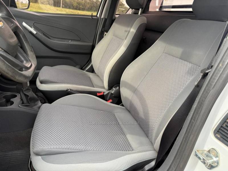 CHEVROLET - MONTANA - 2013/2014 - Branca - R$ 45.000,00